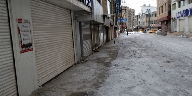 'O ilçelerdeki eczaneler yıkımın eşiğinde'