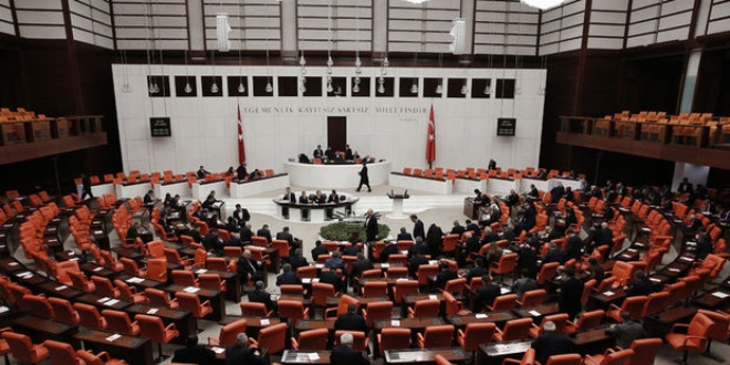 Meclis'te 13 yıl sonra 1 Mart tartışması