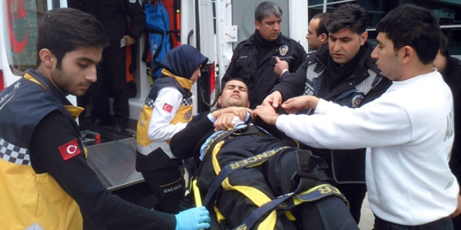 Adliye'de yumruklar konuştu: 1'i polis, 2 yaralı