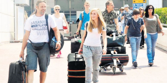 Turist getiren seyahat acentelerine yakıt desteği