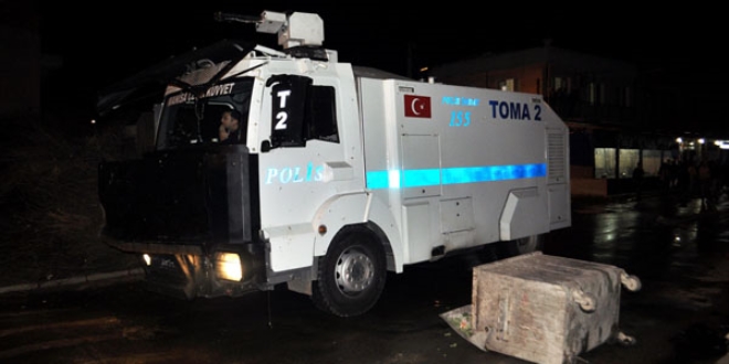 Manisa'da Polise taş attığı tespit edilen 9 kişi gözaltında
