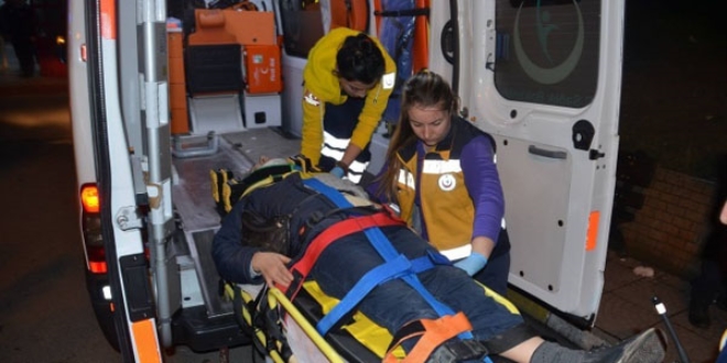 Direksiyon hakimiyetini kaybedip yayaların arasına daldı: 6 yaralı
