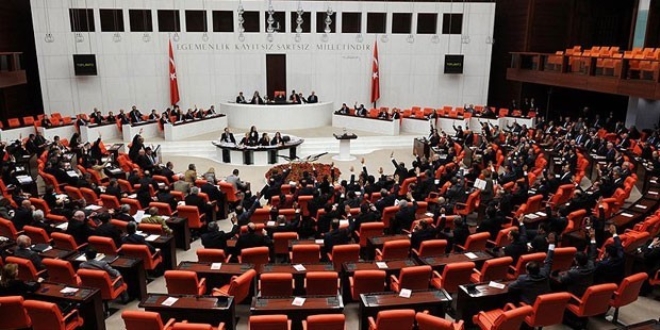 'İki koldan yeni anayasa'
