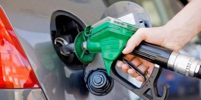 Benzine 8 kuruş zam geldi