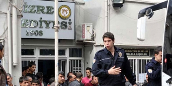 Cizre Belediyesine baskın