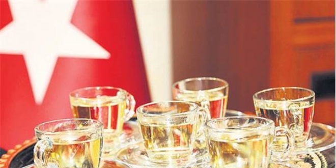 Piyasada kuru ot, beyaz çay diye satılıyor