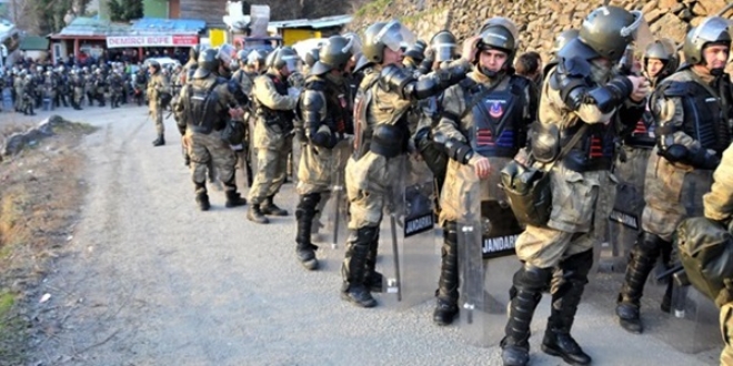 Artvin Cerattepe'ye polis ve jandarma takviyesi