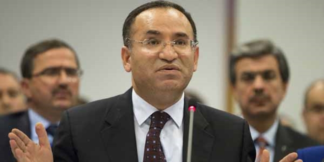 Bozda: CHP, yeni anayasa'dan korkuyor