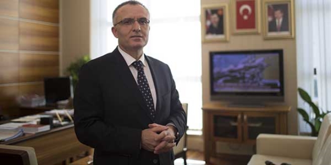 Lisans mezunu memurlar'dan uzmanlık sınavı talebi