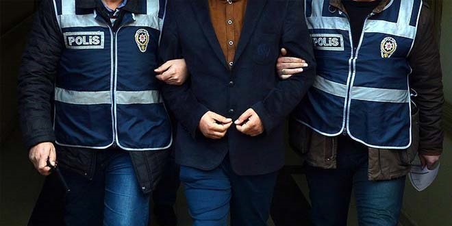 Manisa'da FET�/PDY operasyonu: 8 g�zalt�