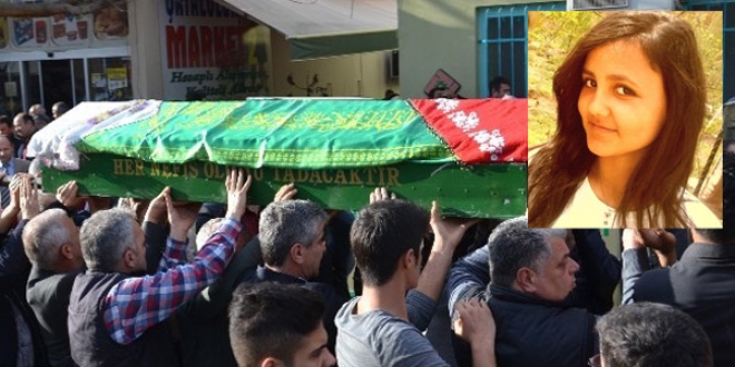 Merdiven boşluğuna düşerek ölen liseli kız toprağa verildi