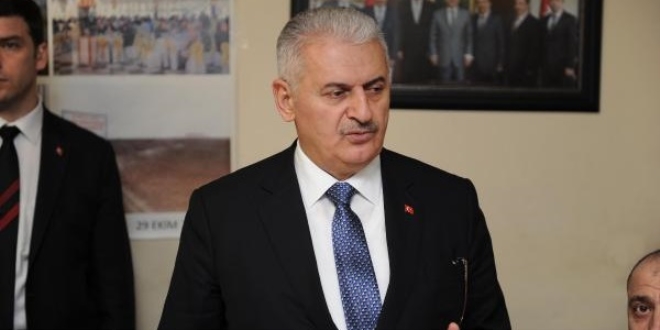 Yıldırım: Bu bayrak inmez, bu ezanlar dinmez