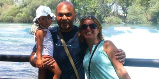 Minik Buse uyand�, yo�un bak�mda annesiyle bulu�tu