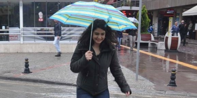 Akdeniz B�lgesi i�in kuvvetli ya��� uyar�s�