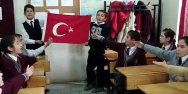 Ortaokul öğrencilerinden duygulandıran mesaj/Video