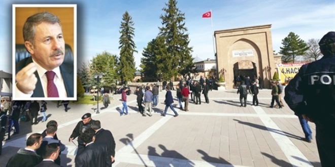 AK Parti'ye Alevi başkan yardımcısı