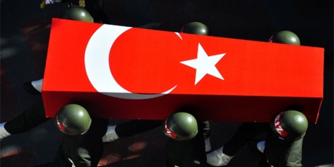 Diyarbakır'da iki Şırnak'ta bir asker şehit oldu!