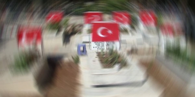 Hatay'da şehit mezarları tahrip edildi
