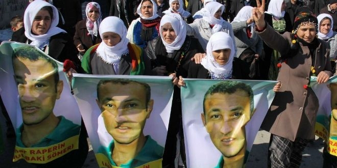 HDP'liler, bombacının taziye çadırında