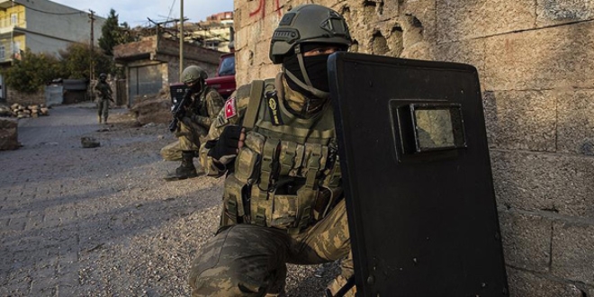 Derik'te 4 terörist etkisiz hale getirildi