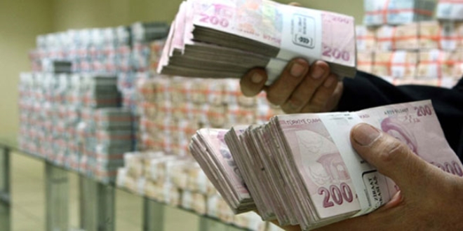 Hazine piyasaya 4,5 milyar lira borçlandı