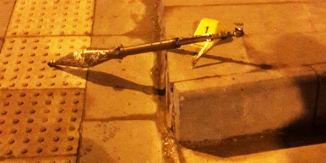 Diyarbakır'da polise saldıran PKK'lılar roketi bırakıp kaçtı