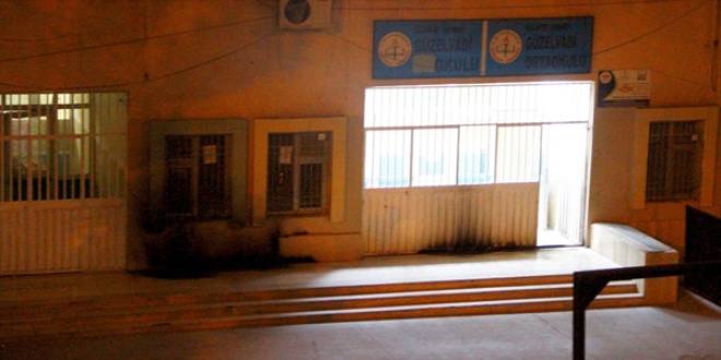 Gaziantep'te okula molotofkokteyli atıldı