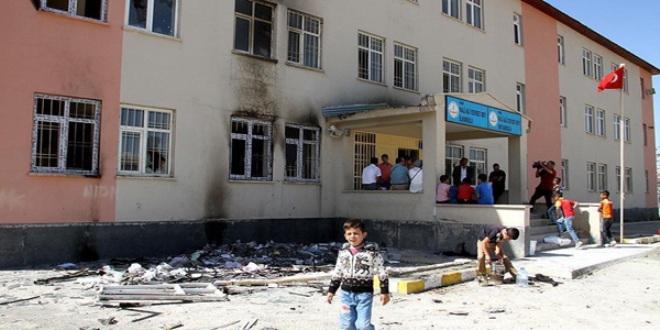 Ergani'de okula saldırı düzenleyen 3 kişi tutuklandı
