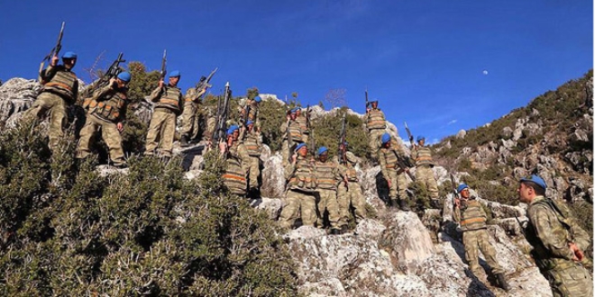 Amat�r ruhlu profesyoneller: S�zle�meli komandolar