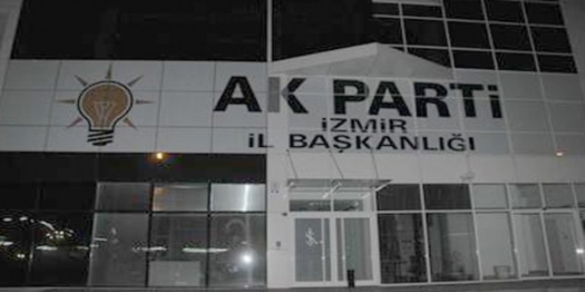 Ak Parti, zmir'de 6 yneticiyi grevden ald