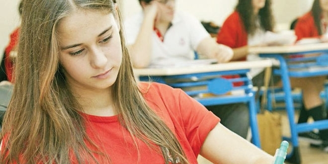 Akşam liseleri ve temel liseler dökülüyor