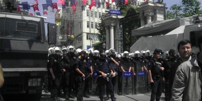 Mehil müddetinde suç işleyen polisin disiplin kurulu değişti