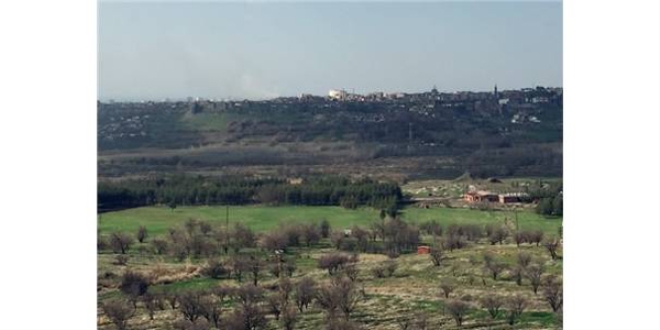 Sur ve �dil'de soka�a ��kma yasaklar� s�r�yor