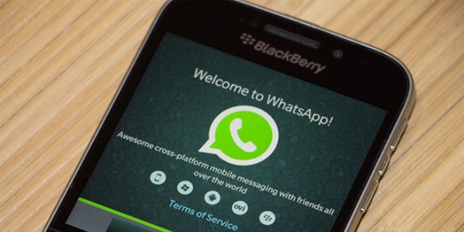 WhatsApp'tan BlackBerry'ye darbe