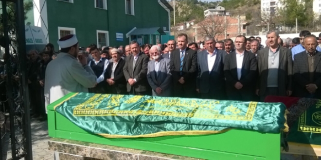 Emekli öğretmen, tedavi gördüğü hastanede hayatını kaybetti