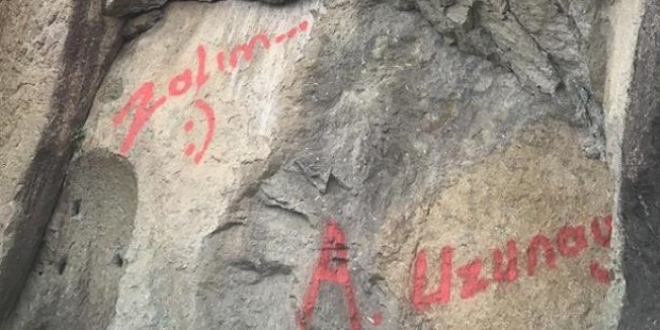 2 bin yıllık anıta yazı yazan kişiye soruşturma