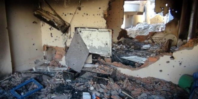 Cizre'de evleri harabeye dönenler ne yapacaklarını bilmiyor