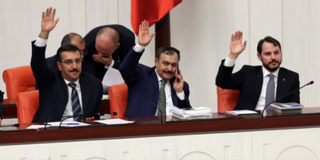 Üç Bakanlığın 2016 yılı bütçeleri kabul edildi
