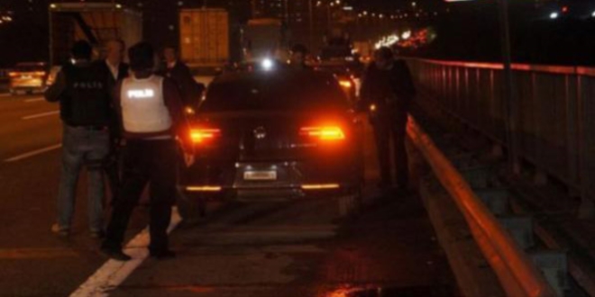 Rektörün aracına silahlı saldırı: 1 yaralı