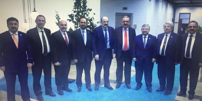 İlahiyat önlisans mezunlarına lisans tamamlama hakkı