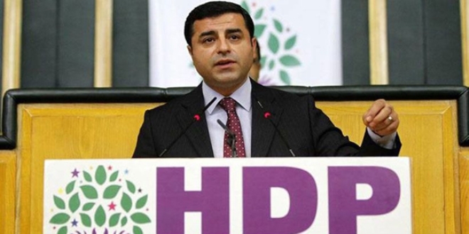 Demirtaş: Dokunulmazlıklar kaldırılsın 'evet oyu' vereceğiz