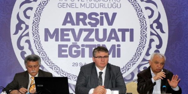 Tapu ve Kadastro çalışanlarına arşiv mevzuatı eğitimi