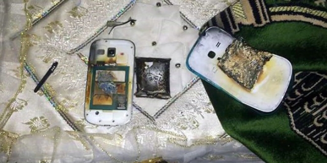 Şarjda bırakılan telefon patladı