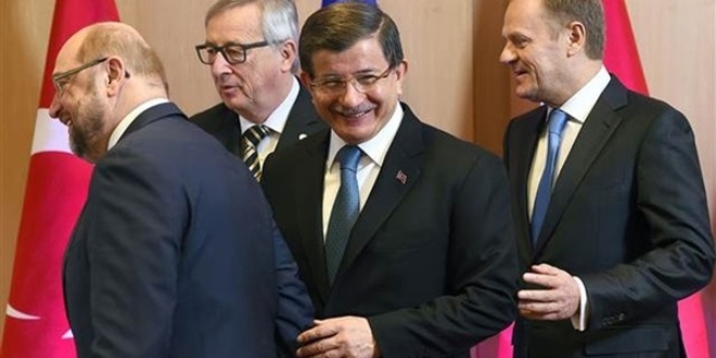 AB'nin Türkiye politikasına sert eleştiriler
