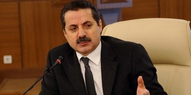 Faruk Çelik, kendisini arayan üreticilerle telefonla görüştü