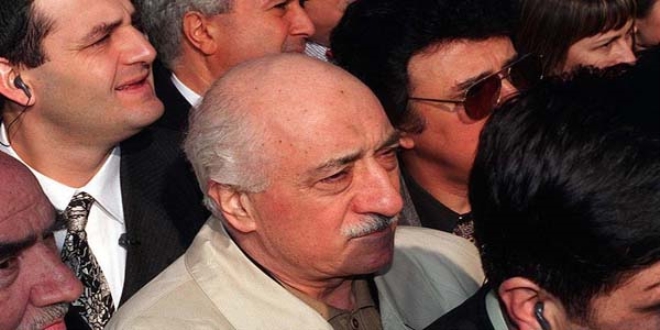 Gülen ile kardeşi hakkında yakalama kararı çıkarıldı