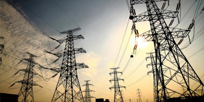 Erzurum'da fatura ödemeyen 200 abonenin elektriği kesildi