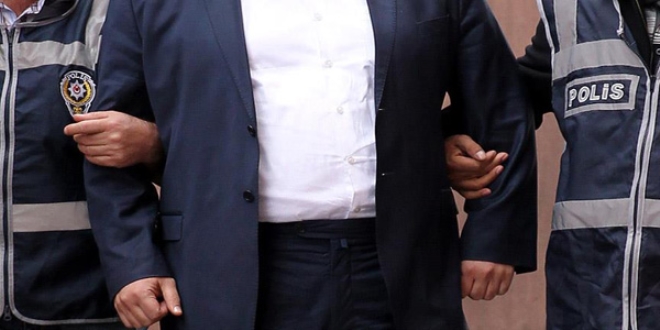 Gaziantep'te FETÖ/PDY operasyonu: 3 gözaltı