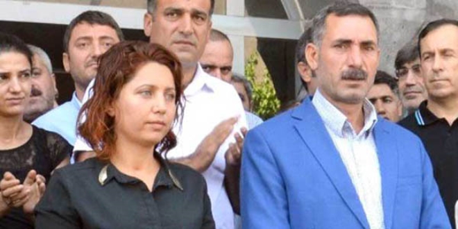 Sur belediyesi eş başkanları tahliye edildi