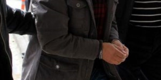 Sur'da 1'i çocuk, 8 kişi tutuklandı